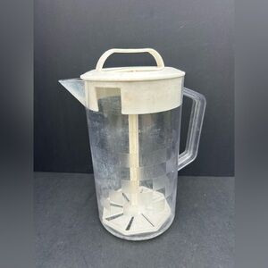 *READ* Pampered Chef #2270 Quick-Stir Pitcher 2 Quart Checkerboard Pattern W/Lid